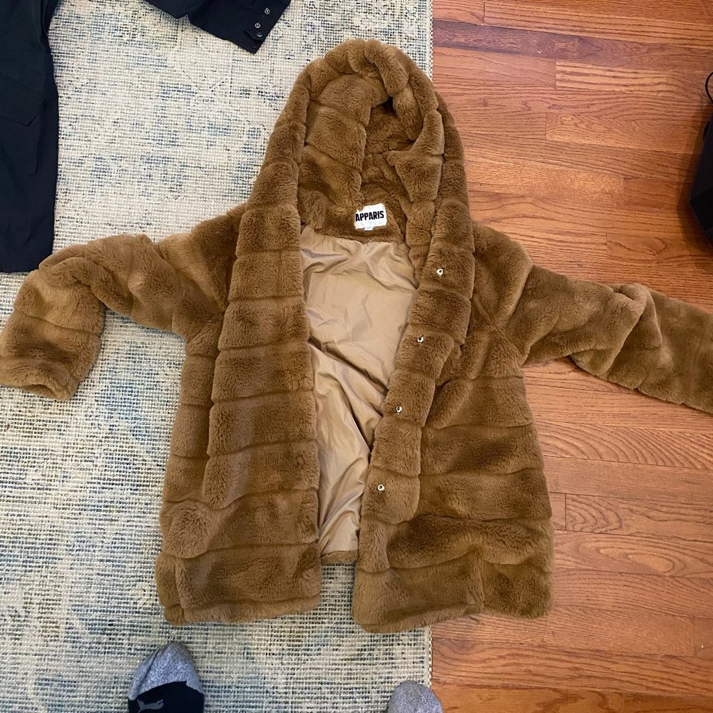 APPARIS: Faux Fur Goldie Coat LIKE NEW